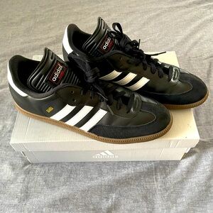 Mens Adidas Samba Soccer shoes